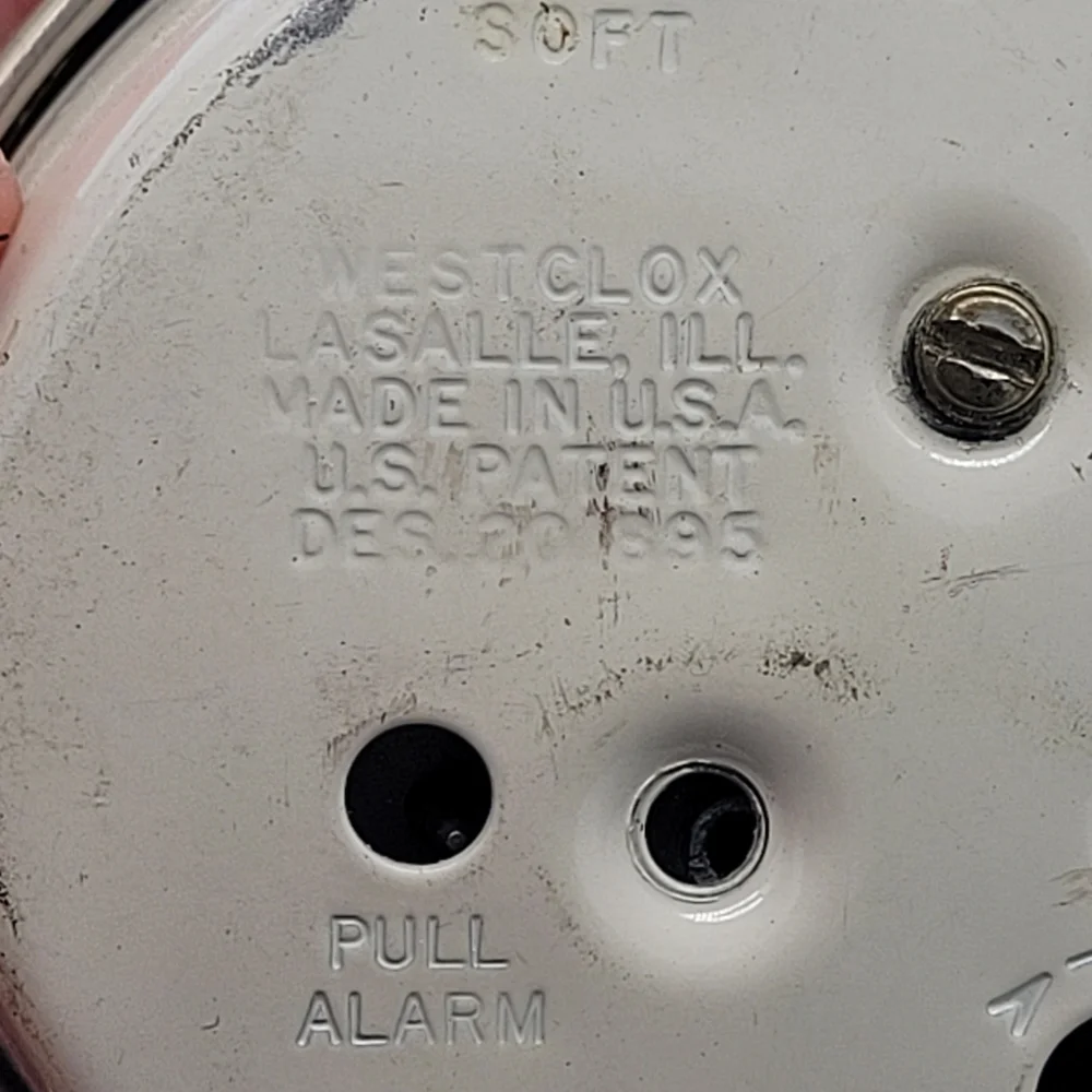 Westclox Model 1158056 Travel Alarm BABY BEN White Gold Glow In TheDark Untested
